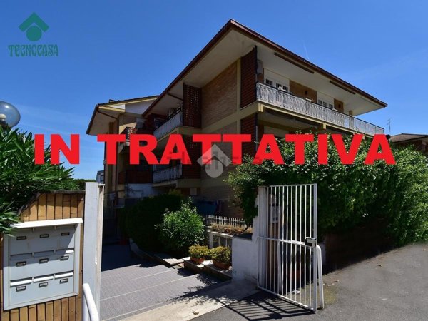 appartamento in vendita a Roma in zona Appio Pignatelli