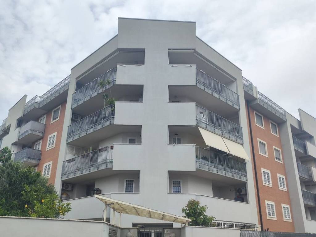 appartamento in vendita a Roma in zona Prenestino-Centocelle