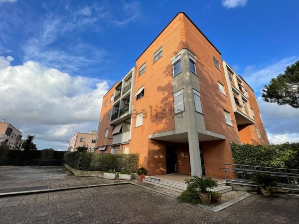 appartamento in vendita a Roma in zona Giuliano Dalmata