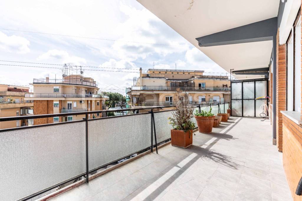 appartamento in vendita a Roma in zona Aurelio