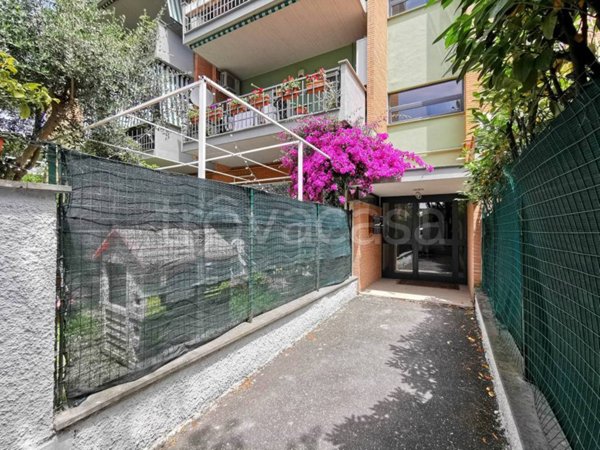 appartamento in vendita a Roma in zona Axa
