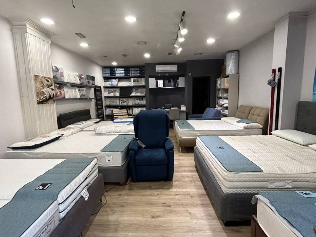 negozio in vendita a Roma in zona Gianicolense