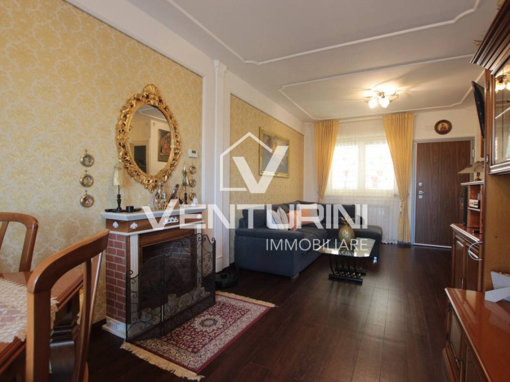 appartamento in vendita a Roma in zona Valle Muricana