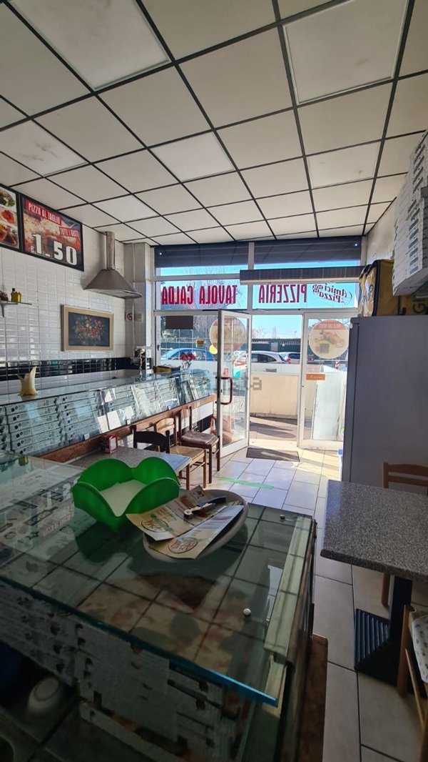 locale commerciale in vendita a Roma in zona Collatino