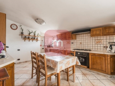 appartamento in vendita a Roma in zona Finocchio