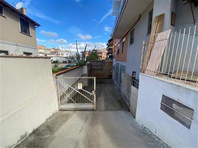 locale di sgombero in vendita a Roma in zona Alessandrino