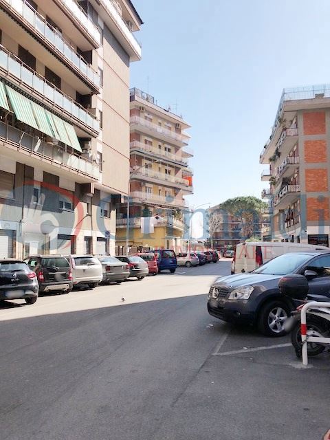 ufficio in vendita a Roma in zona Portuense