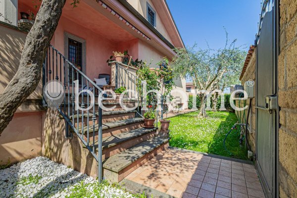casa indipendente in vendita a Roma in zona Massimina/Casal Lumbroso