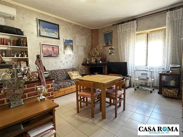 appartamento in vendita a Roma in zona Valle Muricana