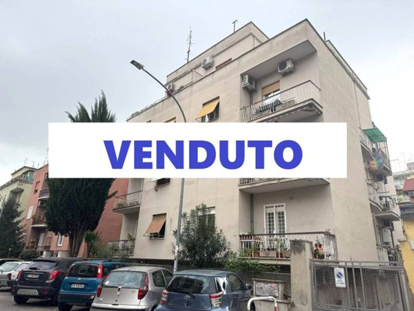appartamento in vendita a Roma in zona Tuscolano