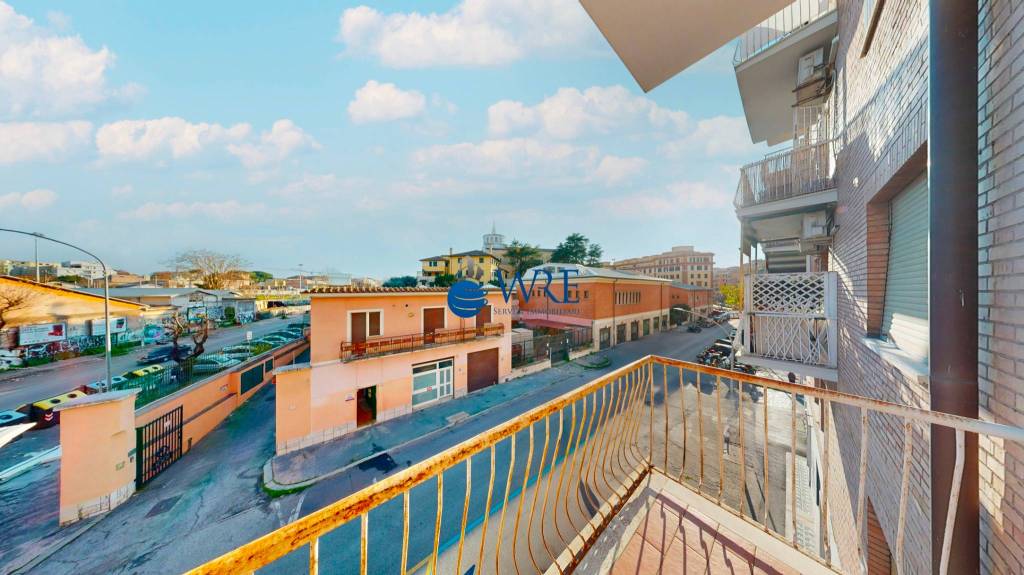 appartamento in vendita a Roma in zona Tuscolano
