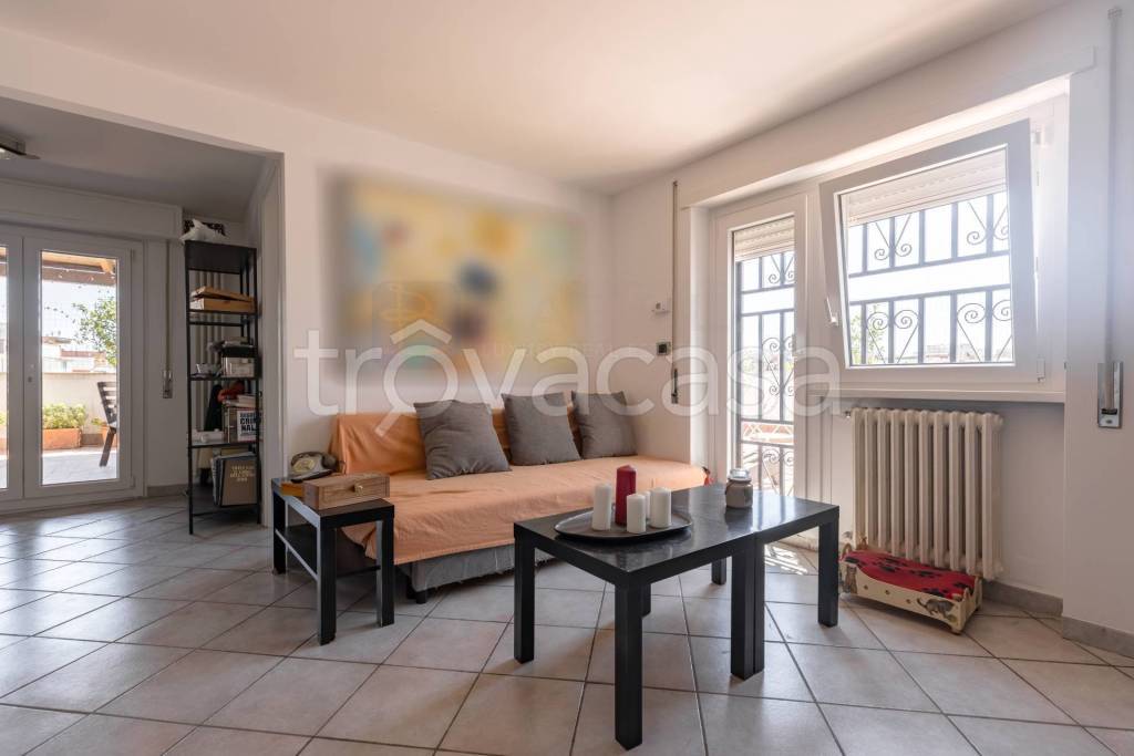 appartamento in vendita a Roma in zona Primavalle