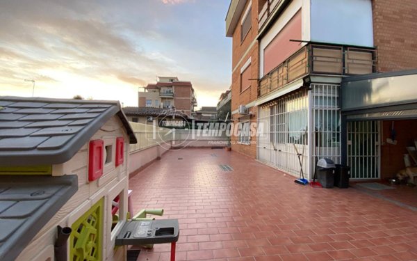 appartamento in vendita a Roma in zona Ponte Mammolo