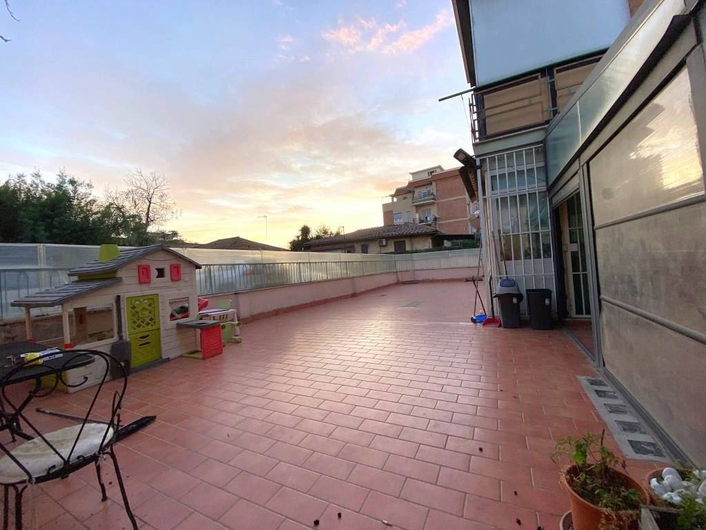 appartamento in vendita a Roma in zona Ponte Mammolo