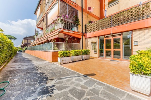 appartamento in vendita a Roma in zona Appio Claudio