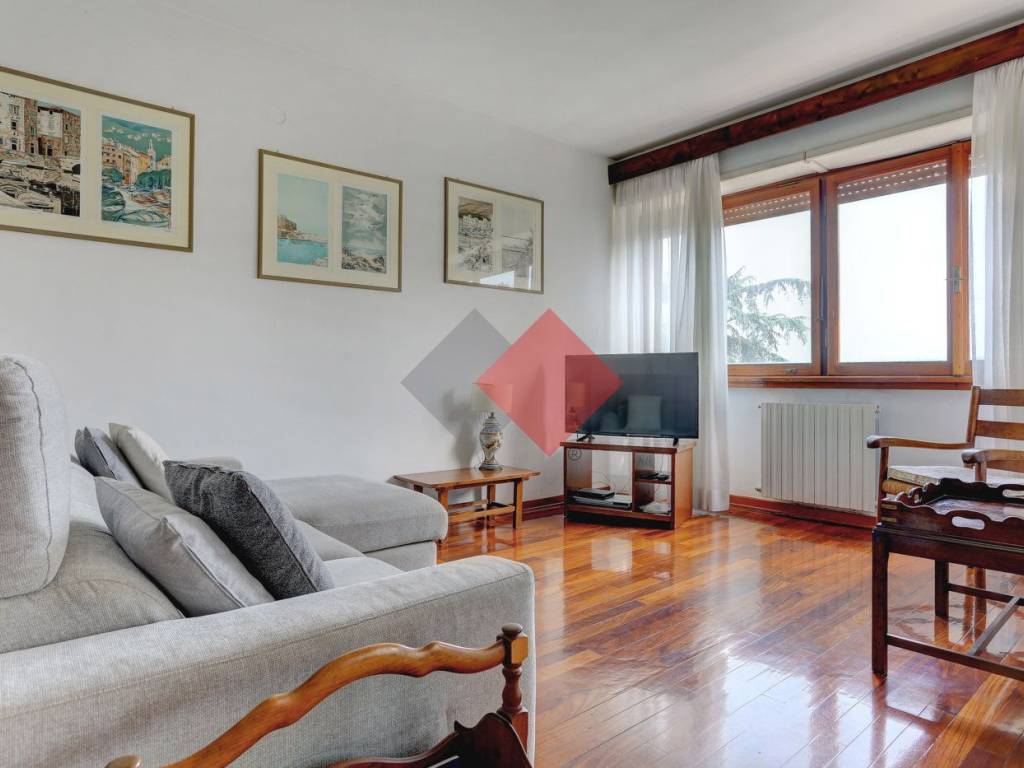 appartamento in vendita a Roma in zona Tor di Quinto