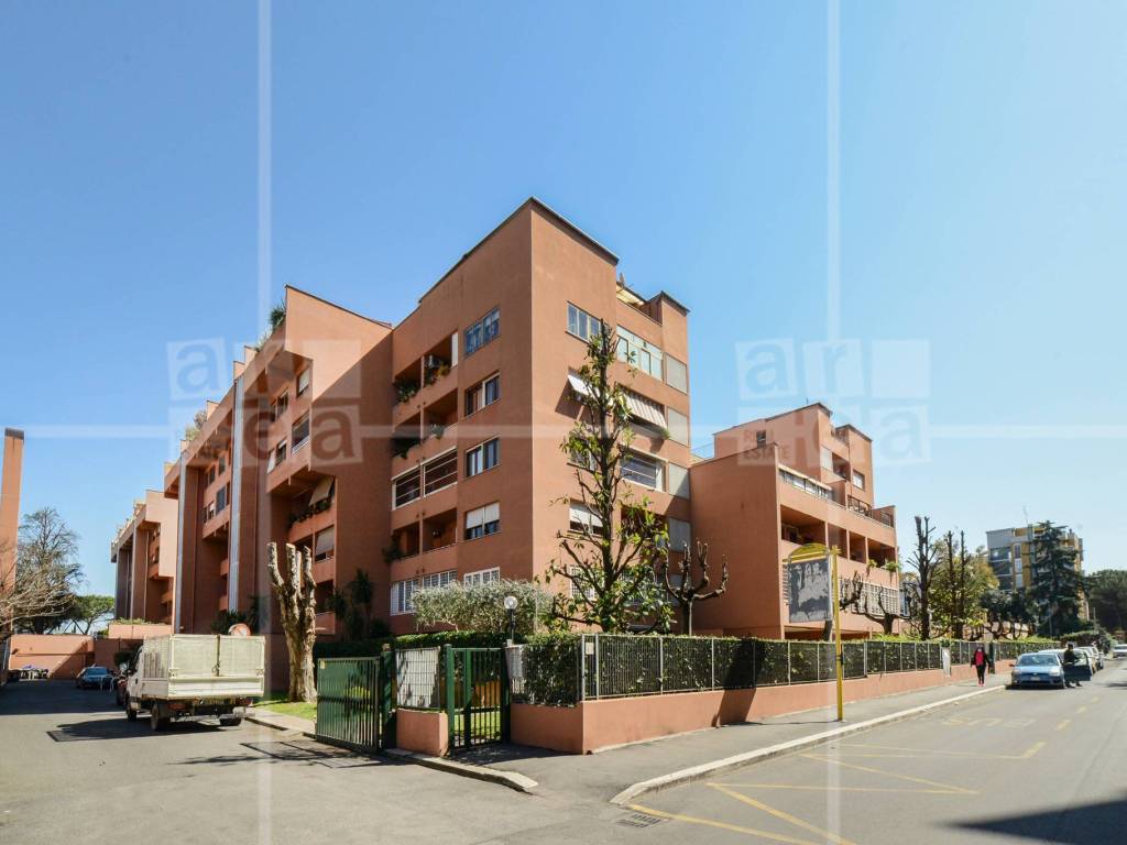 appartamento in vendita a Roma in zona Giuliano Dalmata