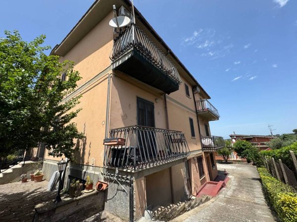 appartamento in vendita a Roma in zona Tor Vergata/Torrenova