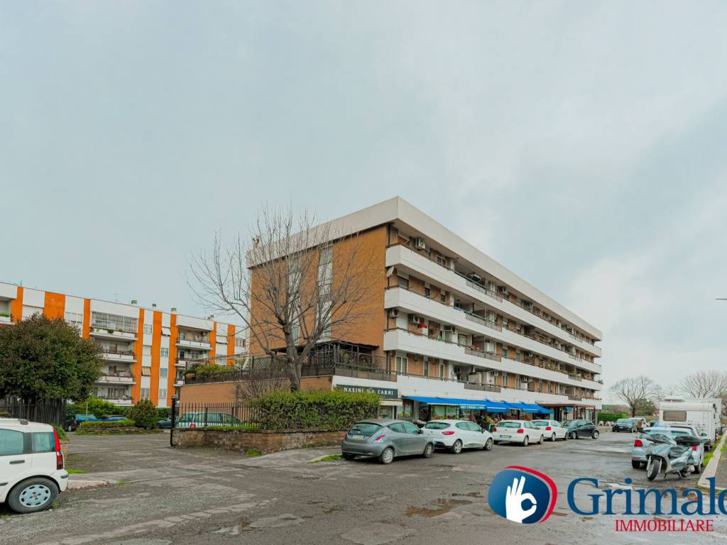 appartamento in vendita a Roma in zona Acilia