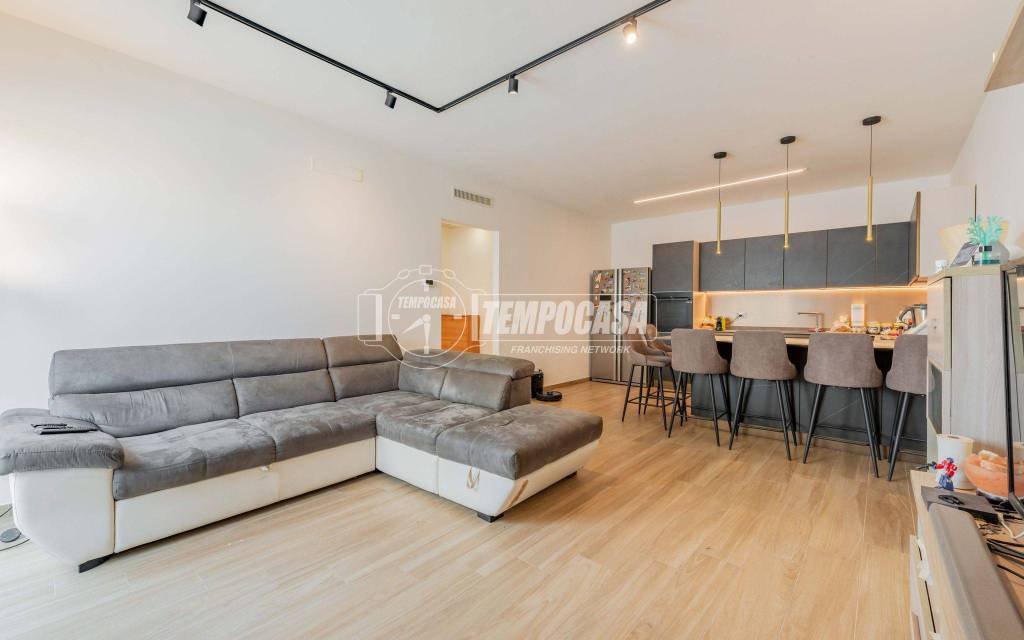 appartamento in vendita a Roma in zona Piana del Sole