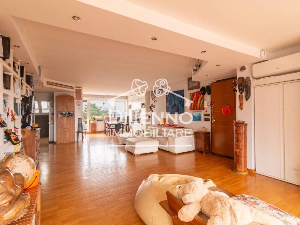 appartamento in vendita a Roma in zona Tor di Quinto