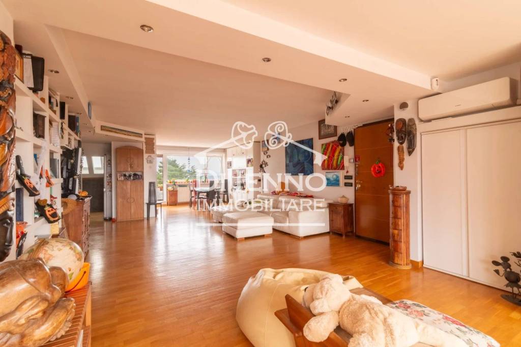 appartamento in vendita a Roma in zona Tor di Quinto