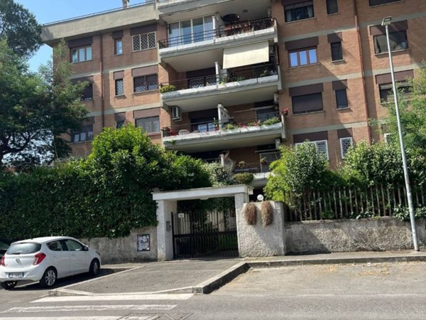 appartamento in vendita a Roma in zona Labaro