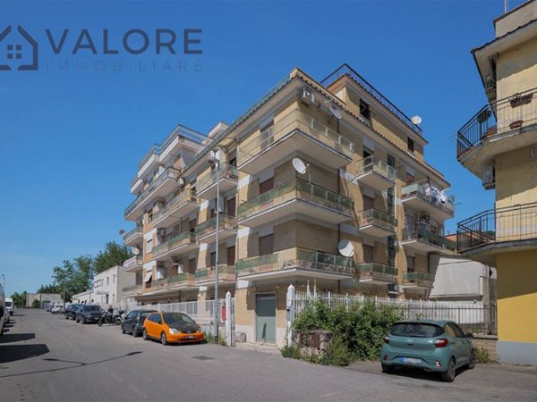 appartamento in vendita a Roma in zona Monte Sacro/Talenti