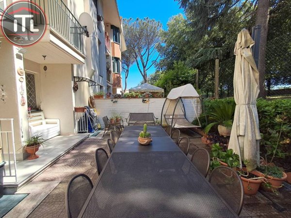 casa indipendente in vendita a Roma