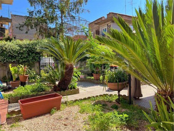 casa indipendente in vendita a Roma in zona Alessandrino