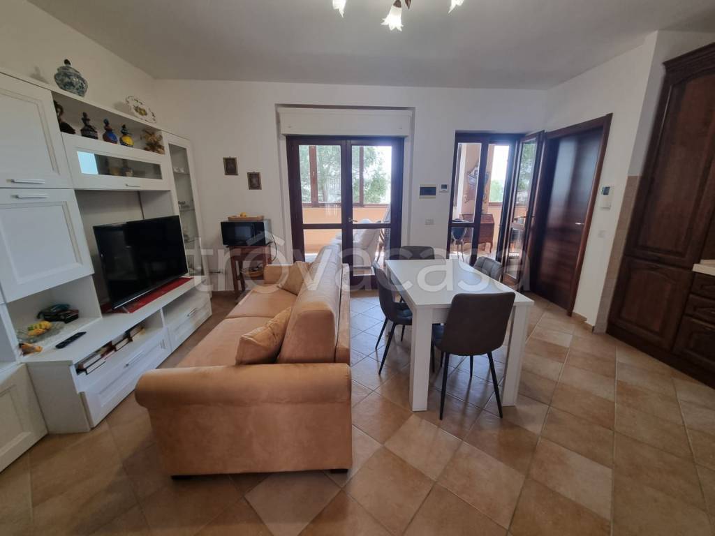 appartamento in vendita a Roma in zona Ostia Antica