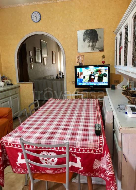 appartamento in vendita a Roma in zona Ostiense