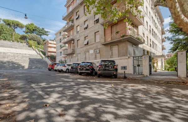 appartamento in vendita a Roma in zona Trastevere