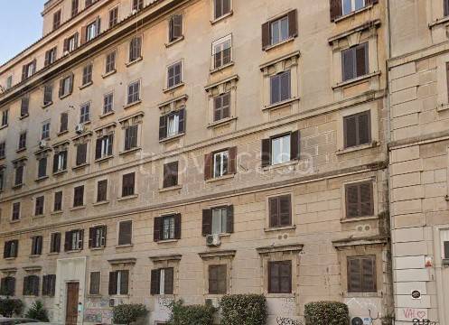appartamento in vendita a Roma in zona Ostiense