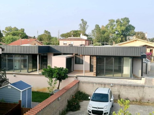 casa indipendente in vendita a Roma in zona Ostiense