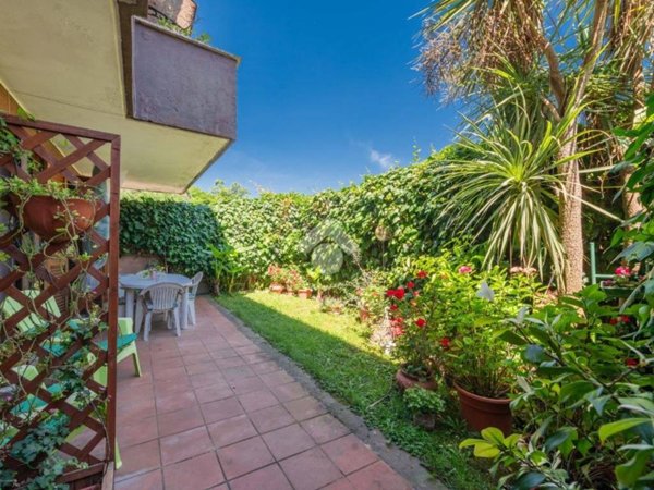 casa indipendente in vendita a Roma in zona Tor di Quinto