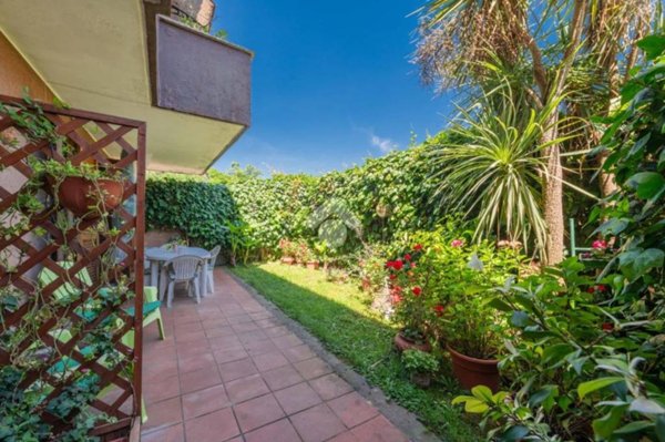 casa indipendente in vendita a Roma in zona Tor di Quinto