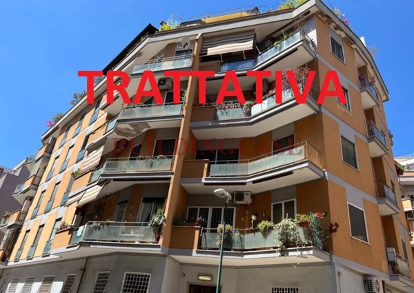 appartamento in vendita a Roma in zona Ardeatino