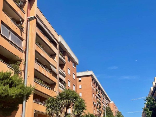 appartamento in vendita a Roma in zona Giuliano Dalmata