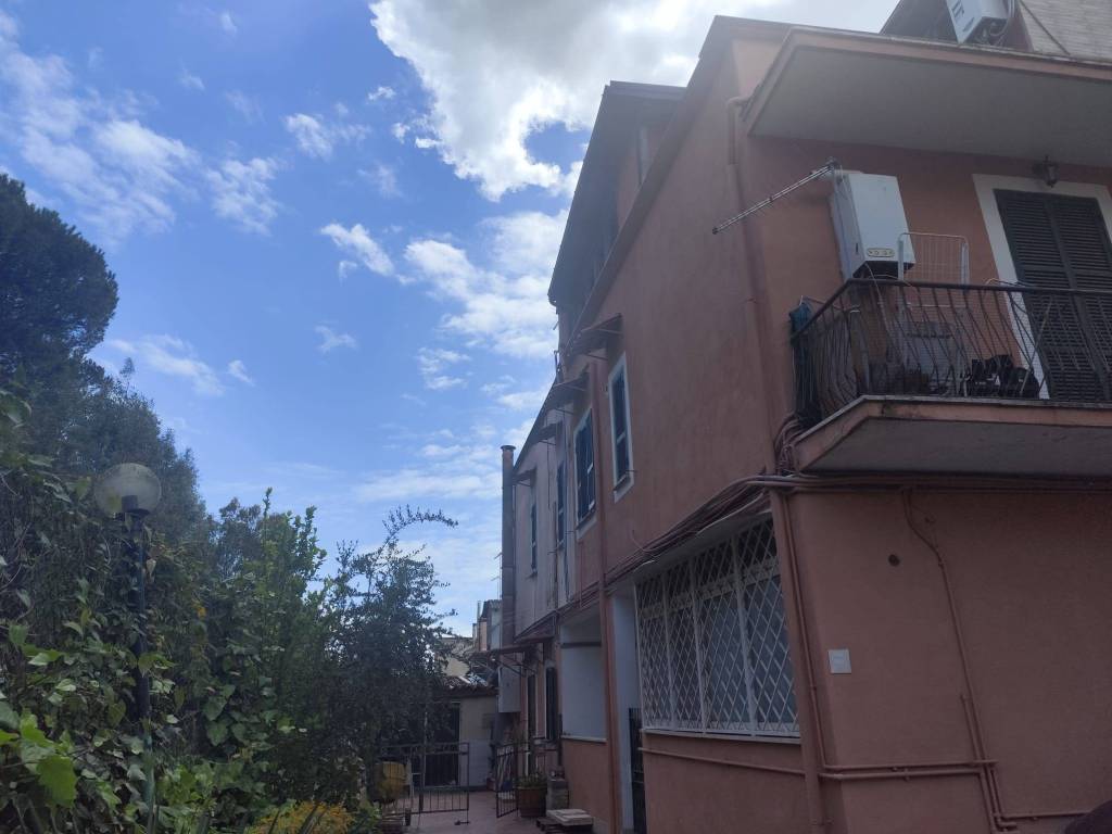appartamento in vendita a Roma in zona Ponte Mammolo