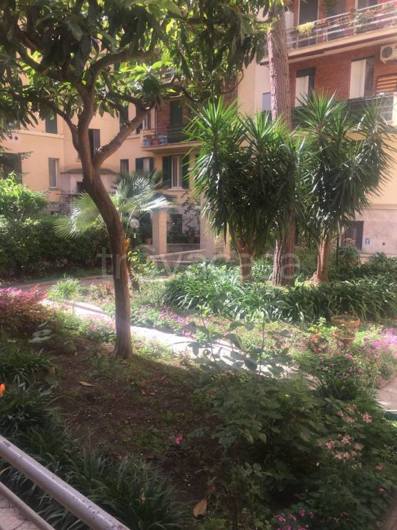 appartamento in vendita a Roma in zona Della Vittoria