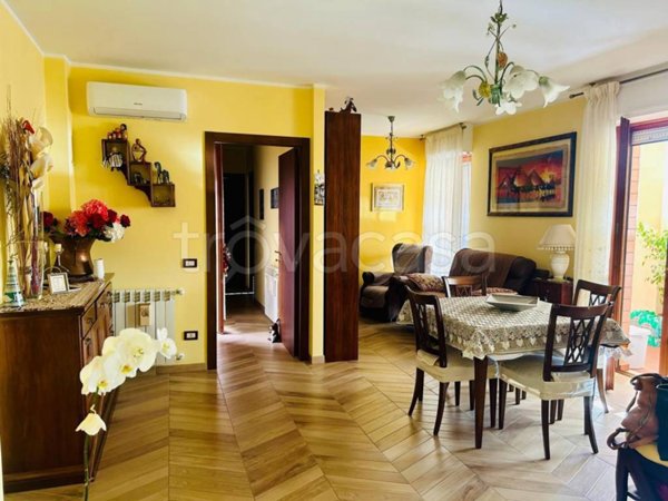 appartamento in vendita a Roma in zona Casal Monastero