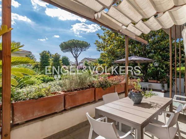 casa indipendente in vendita a Roma in zona Axa