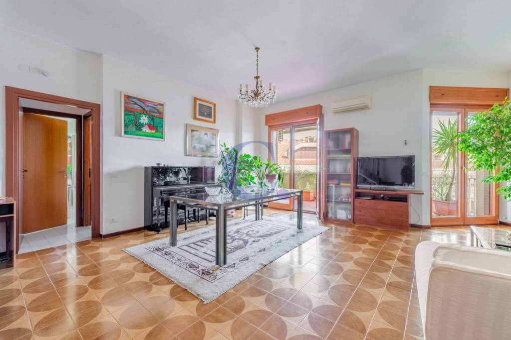 appartamento in vendita a Roma in zona Torre Maura