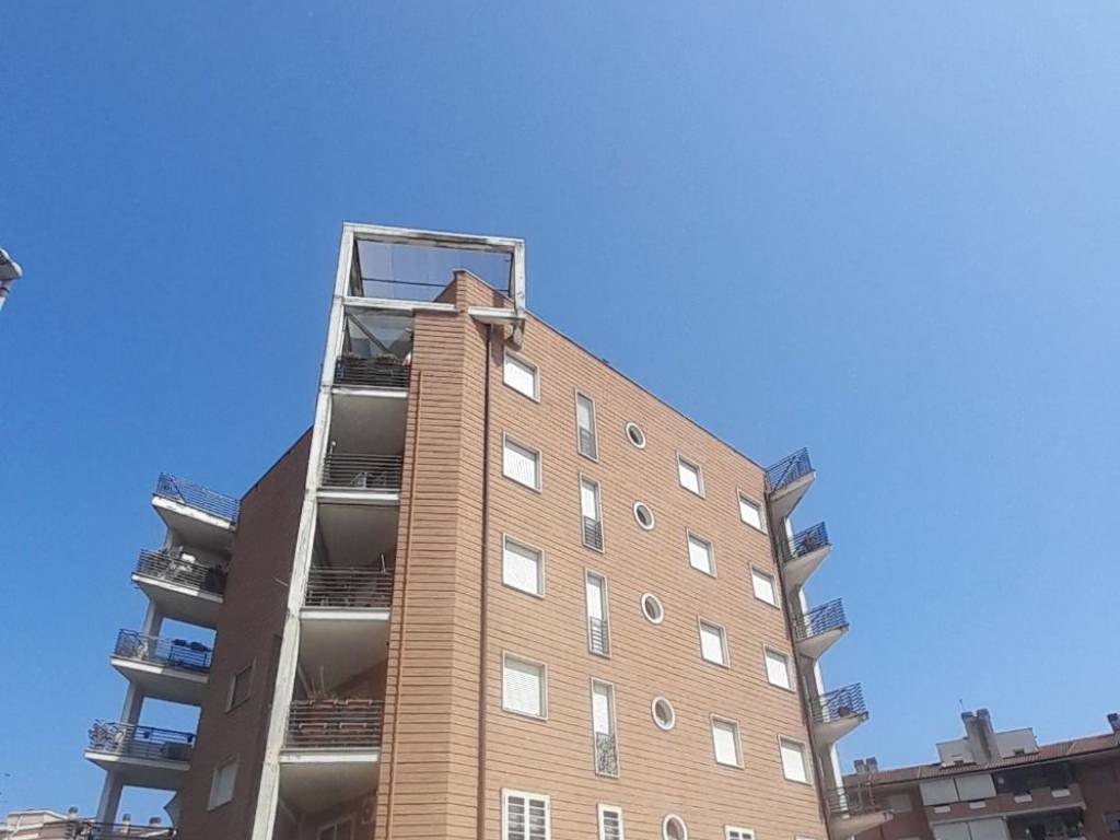 appartamento in vendita a Roma in zona Massimina/Casal Lumbroso