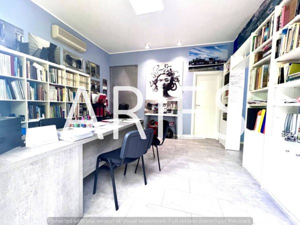 negozio in vendita a Roma in zona Casal Palocco