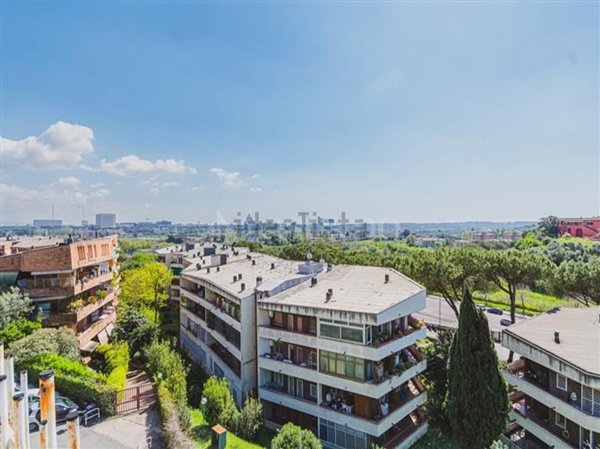 casa indipendente in vendita a Roma in zona EUR