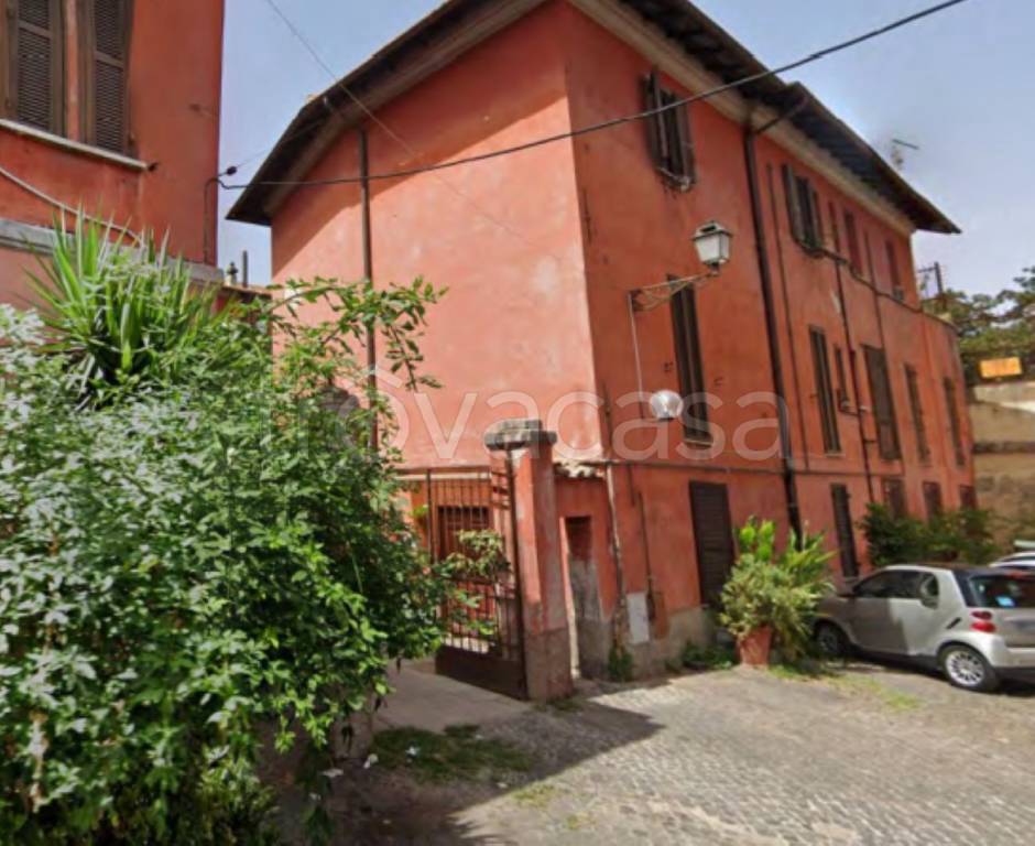 appartamento in vendita a Roma in zona Trastevere