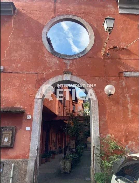 appartamento in vendita a Roma in zona Trastevere