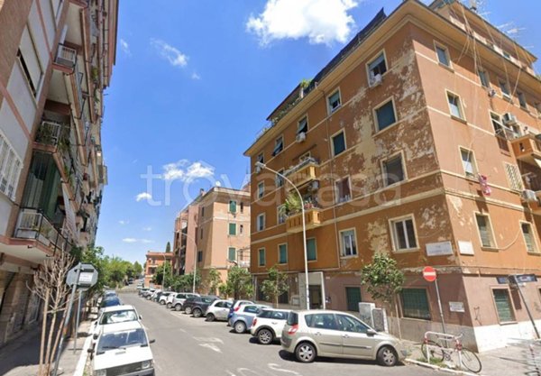 appartamento in vendita a Roma in zona Tuscolano